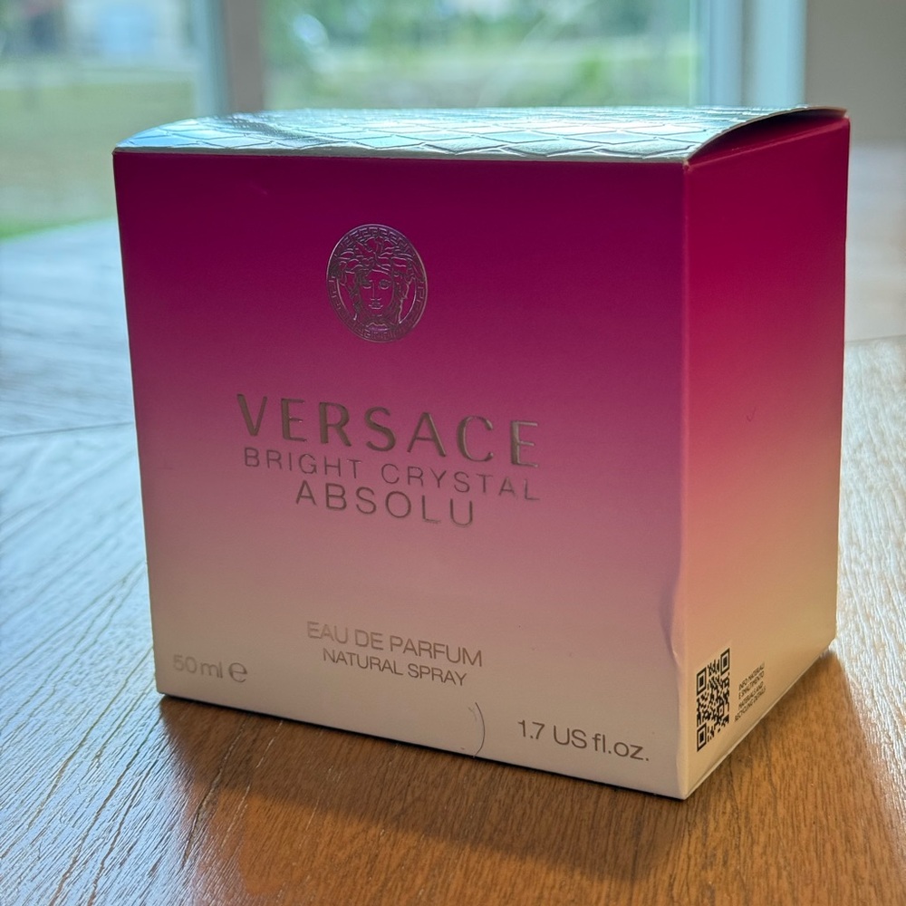 Versace Bright Crystal Absolu Pink and White Packaging